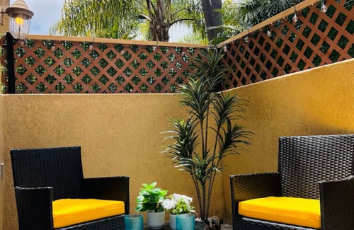 University City Apartamento | Modern 1BR/1BA Getaway in Central San Diego – Walk to Zoo, Balboa Park & Dining