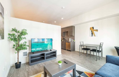 Downtown Apartamento | Modern 1BR 1BA - Long Term Gym Parking Redmond DT
