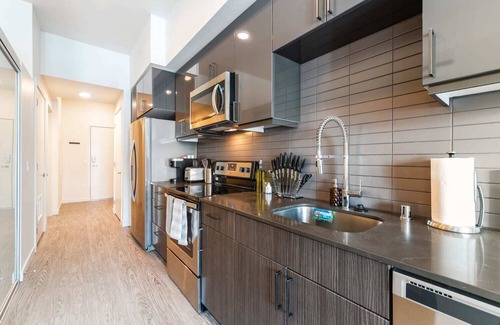 Downtown Apartamento | Modern 1BR 1BA - Long Term Gym Parking Redmond DT