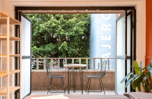 Astorga Apartamento | Modern 1BR Apt with private balcony & kicthenette