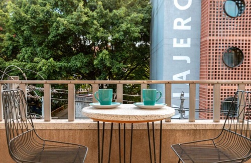 Astorga Apartamento | Modern 1BR Apt with private balcony & kicthenette