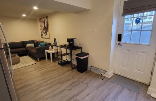 Potomac Casa | Modern 1BR Basement Suite