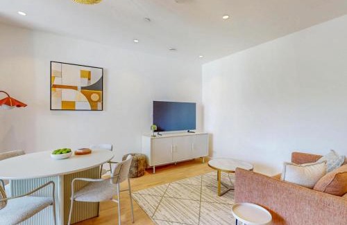 Haverstock Apartamento | Modern 1BR Flat Balcony Near Tube Pass the Keys