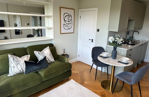 St. Helen's Apartamento | Modern 1BR Flat in Peaceful North Kensington