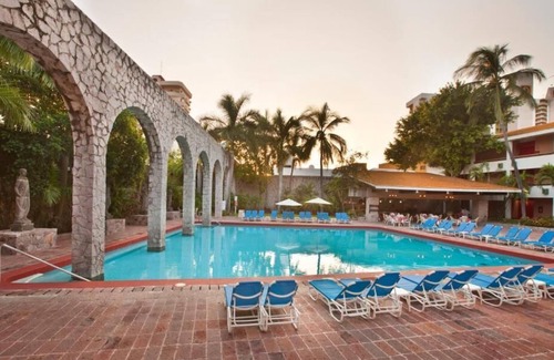 Las Gaviotas Condominio | Modern 1BR Suite at El Cid Granada Hotel