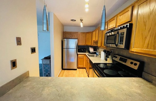 Elkins Park Apartamento | Modern 1BR Retreat in Elkins Park