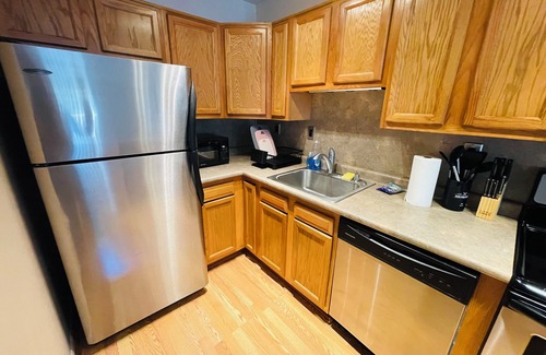 Elkins Park Apartamento | Modern 1BR Retreat in Elkins Park