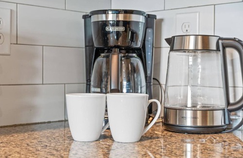 Reynoldstown Apartamento | Modern 1BR w/Rooftop Deck | Near Beltline+DT ATL