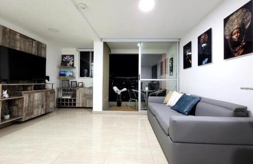 Sabaneta Apartamento | Modern 2/2 Apartment in Sabaneta with City View