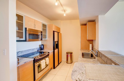 Aventura Condominio | Modern 2-2 in the middle of everything in Luxury Aventura! Gym-Pool-Front Desk