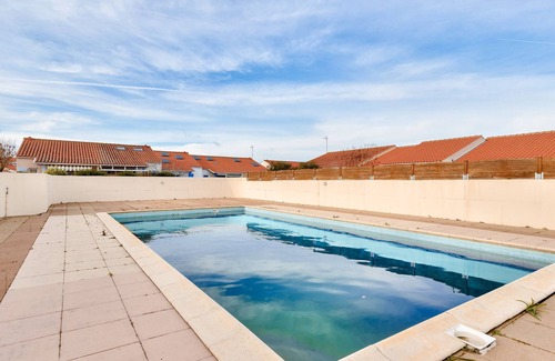 Les Sables d'Olonne Chalet De Esquí | Casa moderna y piscina compartida