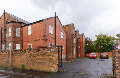 Rusholme Apartamento | Modern 2-Bed Apartment with Parking