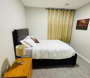 Calgary Apartamento | Modern 2-bed 1-bath Suite