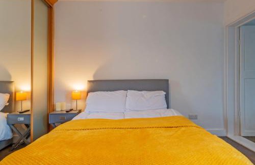 Sittingbourne Casa | Modern 2 bed 2 Bath House in Sittingbourne by Splendid Stays