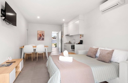 Callala Beach Apartamento | Modern 2 Bed Apartment with BBQ - 6 Min walk to beach
