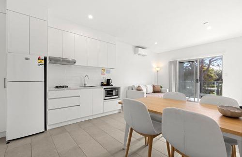 Callala Beach Hotel | Modern 2 Bed Apartment - 6 Min walk to beach