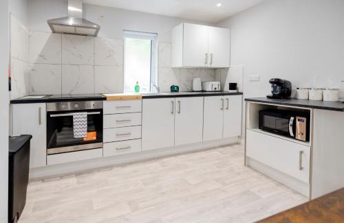 Enniskillen Apartamento | MODERN 2 BeD APARTMENT