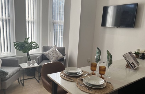 Waterloo Apartamento | Modern 2 bed apartment near the beach w/parking