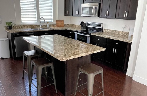 Daybreak Casa | Modern 2 bed Daybreak Townhome Near Oquirrh Lake!