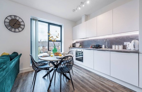 Potters Bar Apartamento | Modern 2 bed flat in Potters Bar Free Parking