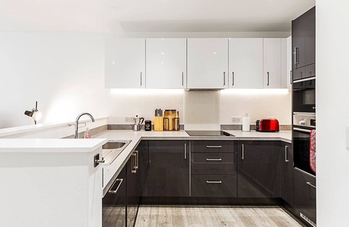 Lea Bridge Apartamento | Modern 2-Bed Flat with Terraces in Leyton