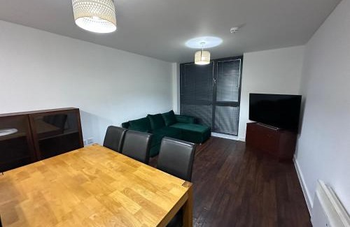 Basildon Apartamento | Modern 2 Bed Flat with parking Next to Basildon Station