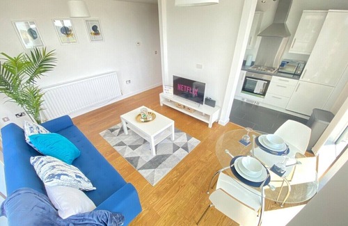 Central Milton Keynes Apartamento | Modern 2 bed in central MK, Free Parking, Smart TV