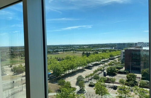 Central Milton Keynes Apartamento | Modern 2 bed in central MK, Free Parking, Smart TV