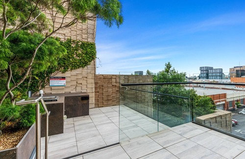Collingwood Apartamento | Modern 2-Bed Inner City Pad With Swimming Pool