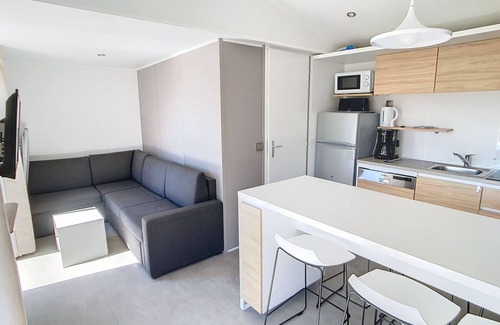 Jullouville-les-Pins Casa | Casa móvil cómoda para 4 personas, 200m de la playa, piscina y servicios, Jullouville