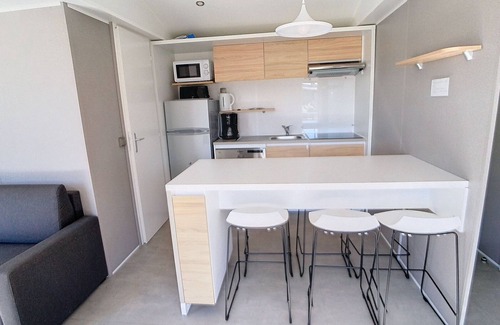 Jullouville-les-Pins Casa | Casa móvil cómoda para 4 personas, 200m de la playa, piscina y servicios, Jullouville