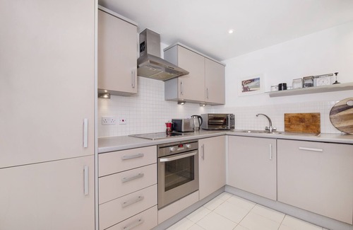 Thamesfield Apartamento | Moderno apartamento de 2 dormitorios en Riverside