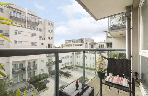 Thamesfield Apartamento | Moderno apartamento de 2 dormitorios en Riverside