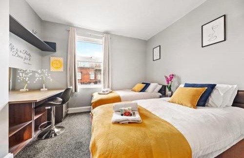 Harehills Apartamento | Modern 2 Bed Room Home In Leeds Cozy Stay - Near St James and City Centre, Free Parking