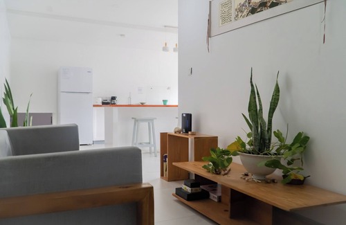 Calivigny Apartamento | Modern 2-Bedroom Apartment Near Le Phare Bleu Marina