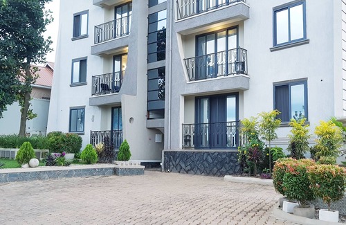 Kampala Apartamento | Apartamento moderno de 2 dormitorios y 2 baños totalmente amueblado