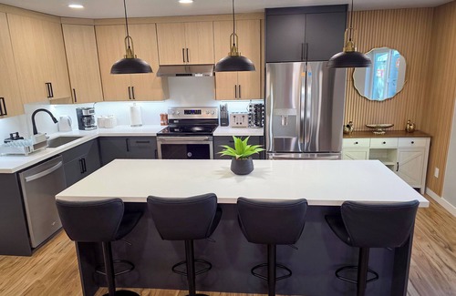 Wallingford Casa | Modern 2-Bedroom 2-Bath Home with Stunning Views