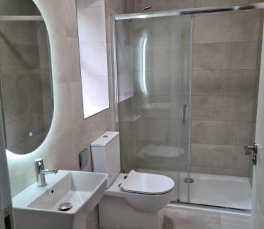 Glenbeigh Apartamento | Modern 2 bedroom Apartment with River views