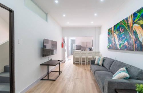 San Francisco Apartamento | Modern 2-Bedroom Apartment in historic Old San Juan