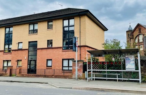 East End Apartamento | Modern 2 Bedroom Apartment With Free Parking