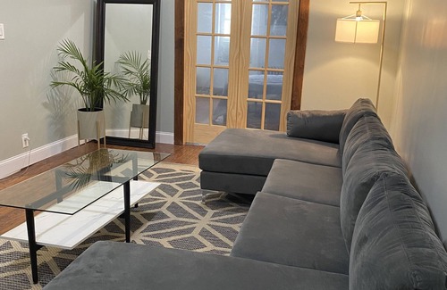 East New York Casa | Modern 2 Bedroom Complex In Brooklyn