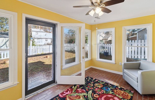 Macon Condominio | Modern 2-bedroom condo in desirable North Macon. Close to many attractions!