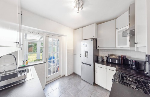 Plaistow and Sundridge Casa | Modern 2-Bedroom Home in Bromley