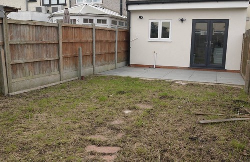 Alibon Casa | Modern 2 bedroom house in London Free Wifi and Parking