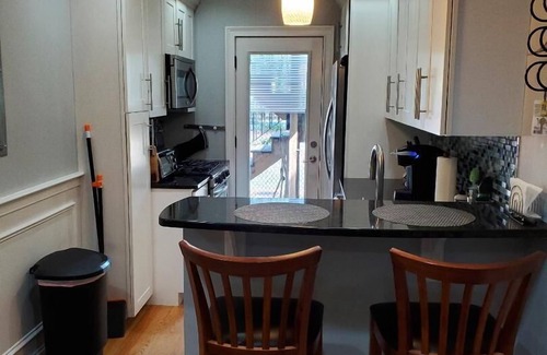 D Street - West Broadway Apartamento | Modern 2 BR, 1BA Near Convention Center & Seaport