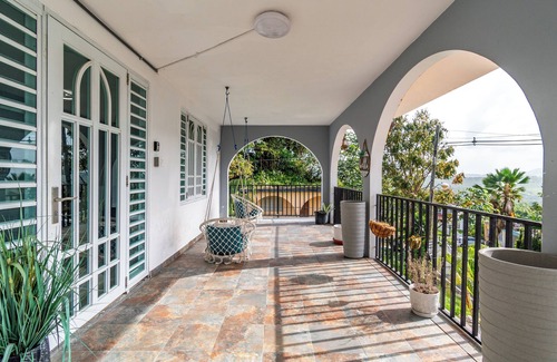 Ceiba Apartamento | Modern 2-BR condo | 3 beds | Near culebra | Perfect for families & friends.