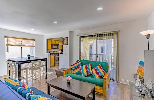 Mira Mesa Condominio | Modern 2-BR Family Condo: Free Gym, Pool Access & Laundry + Pets are welcome