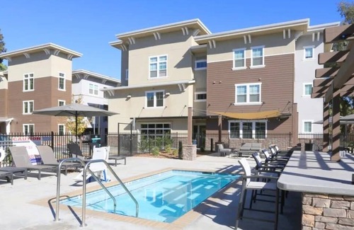 Chico Apartamento | Modern 2 BR Upgraded Amenities Near CSU+ Pool