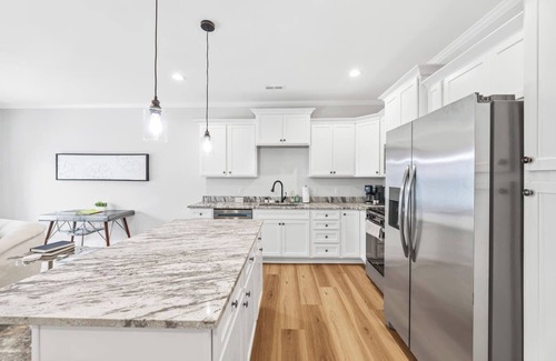 Drayton Casa | Modern 2024 Townhouse Near Downtown Spartanburg