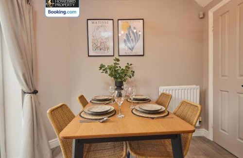 Leeds Casa | Modern 2BDR House By Homebird Property Management Short Lets & Serviced Accommodation Leeds With Private Parking & Free WiFi